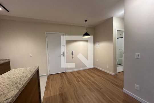 Sala de apartamento à venda com 2 quartos, 58m² em Jardim Esperanca, Barueri