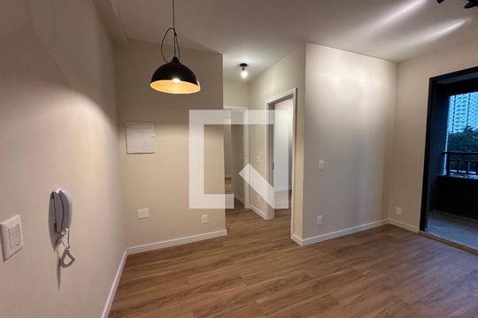 Sala de apartamento à venda com 2 quartos, 58m² em Jardim Esperanca, Barueri