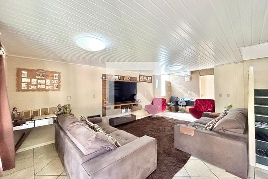 Casa para alugar com 4 quartos, 319m² em Canudos, Novo Hamburgo
