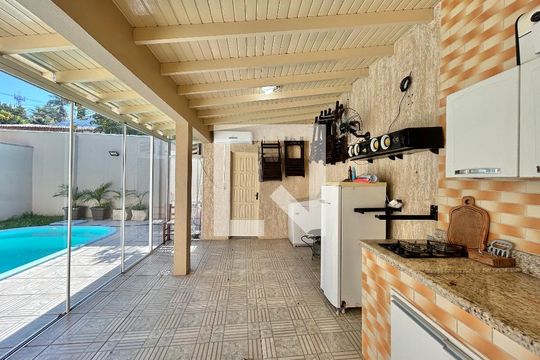 Casa para alugar com 4 quartos, 319m² em Canudos, Novo Hamburgo