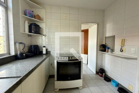 Apartamento à venda com 3 quartos, 110m² em Santa Cruz Industrial, Contagem
