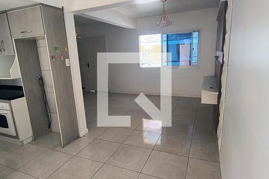 Casa à venda com 3 quartos, 136m² em Olaria, Canoas