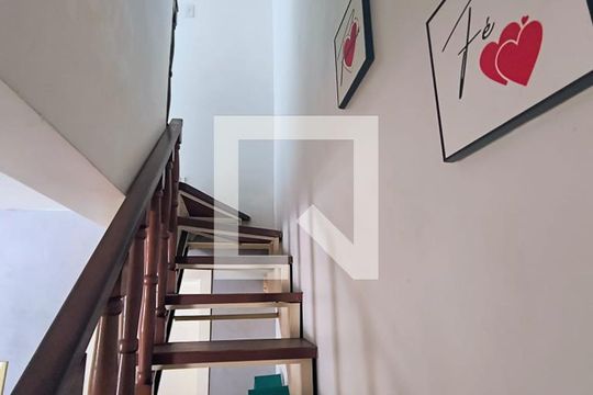 Casa à venda com 3 quartos, 136m² em Olaria, Canoas
