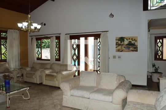 Sala de casa de condomínio para alugar com 4 quartos, 1100m² em São Paulo Ii, Cotia