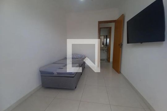 Quarto de apartamento para alugar com 2 quartos, 64m² em Aviação, Praia Grande