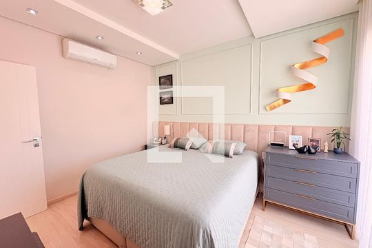 Suíte de casa de condomínio à venda com 3 quartos, 193m² em Recanto Quarto Centenário, Jundiaí