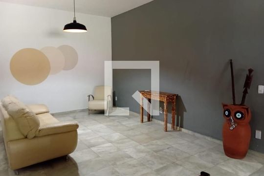 Sala de casa para alugar com 6 quartos, 1200m² em Vargem Grande, Rio de Janeiro