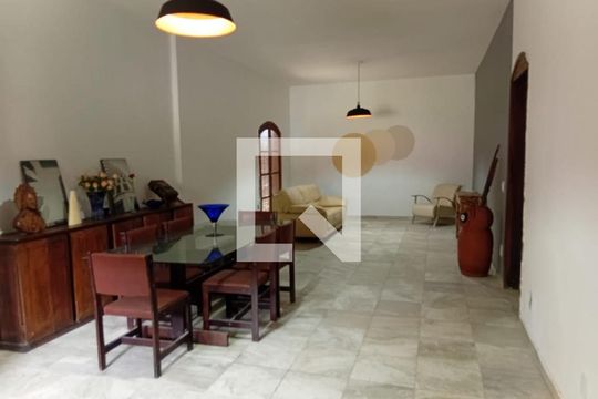 Sala de casa para alugar com 6 quartos, 1200m² em Vargem Grande, Rio de Janeiro