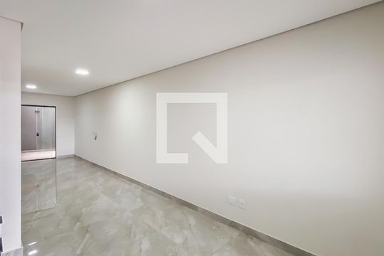 Sala de casa à venda com 3 quartos, 143m² em Jardim Piratininga, São Paulo