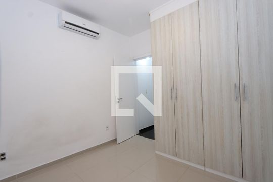 Suíte 1 de casa de condomínio à venda com 2 quartos, 69m² em Vila Lucia, São Paulo