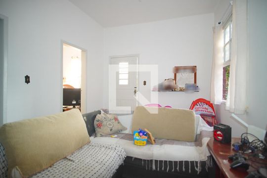 Casa à venda com 2 quartos, 280m² em São Sebastião, Porto Alegre