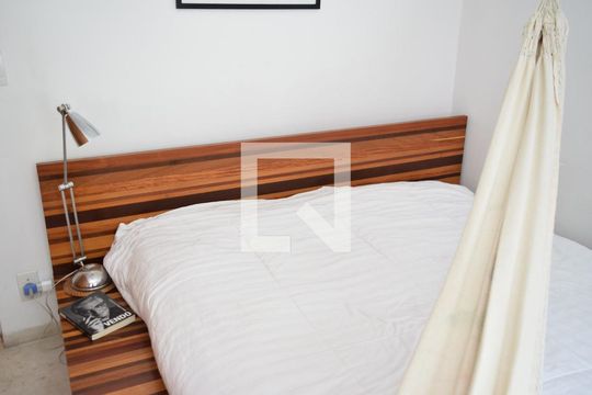 Quarto 1 de apartamento para alugar com 2 quartos, 59m² em Perdizes, São Paulo