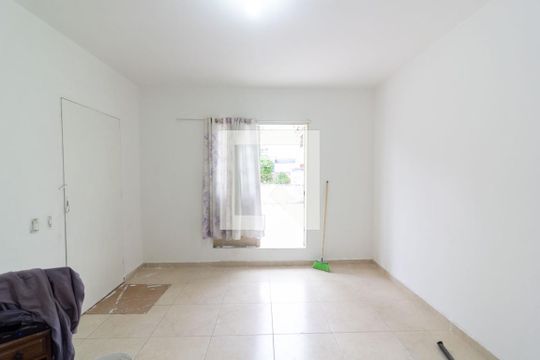 Quarto  de casa para alugar com 2 quartos, 225m² em Vila Imperio, São Paulo