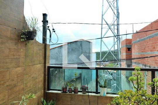 Sala Sacada de casa para alugar com 2 quartos, 216m² em Sítio dos Vianas, São Bernardo do Campo