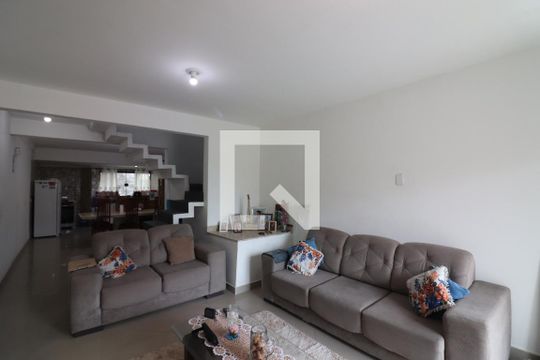 Sala  de casa para alugar com 2 quartos, 216m² em Sítio dos Vianas, São Bernardo do Campo