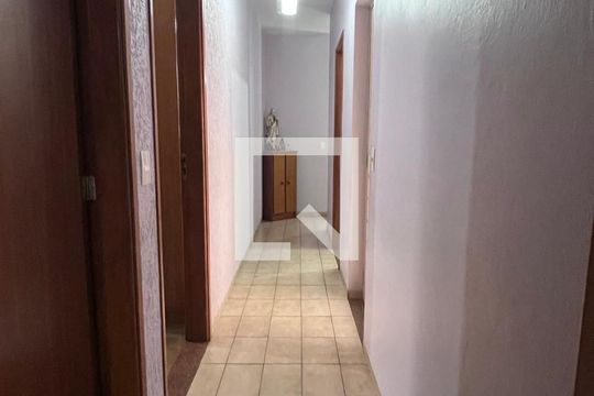 Corredor de casa à venda com 5 quartos, 243m² em Vila Joana, Jundiaí