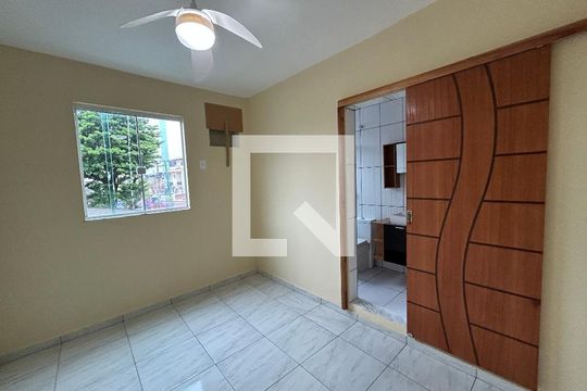 Quarto de casa para alugar com 2 quartos, 144m² em Bento Ribeiro, Rio de Janeiro