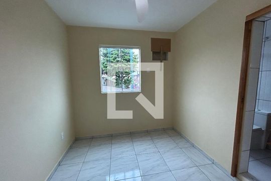 Quarto de casa para alugar com 2 quartos, 144m² em Bento Ribeiro, Rio de Janeiro