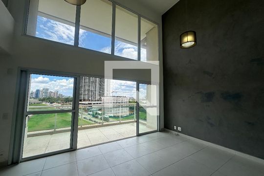 Sala de apartamento para alugar com 3 quartos, 136m² em Alphaville Empresarial, Barueri