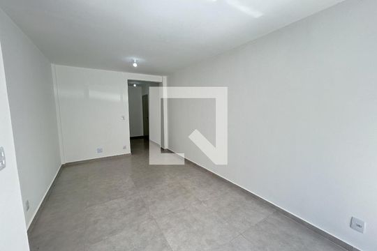 Sala de apartamento à venda com 2 quartos, 59m² em Jardim Sulacap, Rio de Janeiro