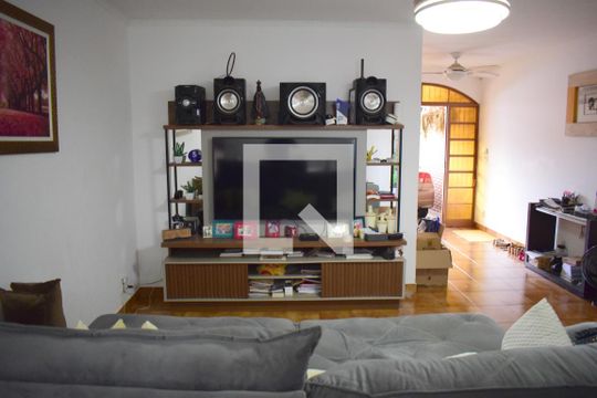 Sala de casa para alugar com 3 quartos, 250m² em Independência, Ribeirão Preto