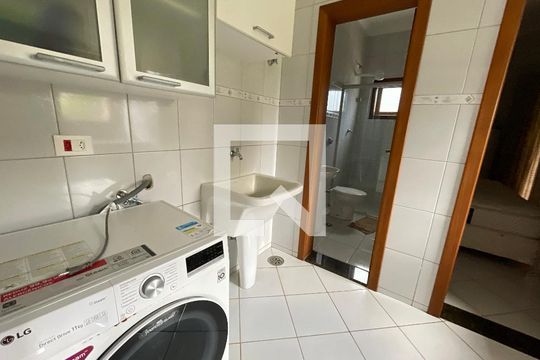 Cozinha e Área de Serviço de casa de condomínio para alugar com 3 quartos, 2950m² em Residencial San Diego (paysage Clair), Cotia