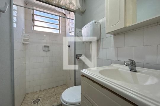 Banheiro de apartamento à venda com 1 quarto, 36m² em Canudos, Novo Hamburgo