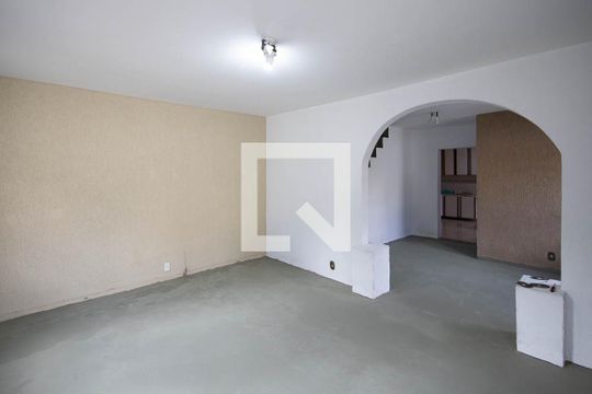 Sala  de casa à venda com 3 quartos, 150m² em Vila Constança, São Paulo