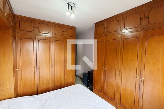 Quarto 1 de casa à venda com 3 quartos, 165m² em Jardim Ester Yolanda, São Paulo