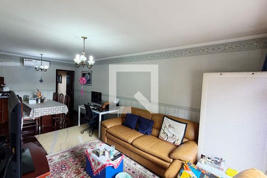 Sala  de casa à venda com 3 quartos, 165m² em Jardim Ester Yolanda, São Paulo