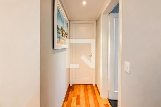 Corredor de apartamento para alugar com 3 quartos, 120m² em Vila Mariana, São Paulo