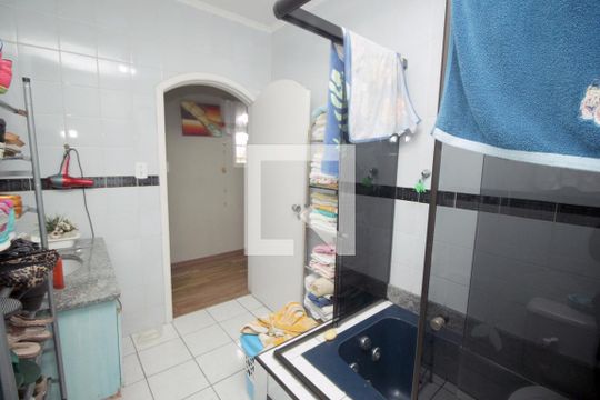 Banheiro de casa à venda com 3 quartos, 180m² em Cidade São Jorge, Santo André
