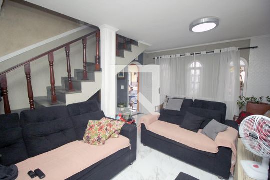 Sala de casa à venda com 3 quartos, 180m² em Cidade São Jorge, Santo André