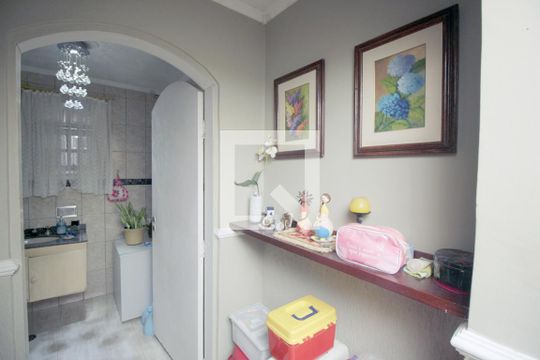 Corredor de casa à venda com 3 quartos, 180m² em Cidade São Jorge, Santo André