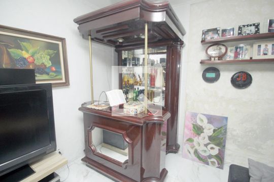 Sala de casa à venda com 3 quartos, 180m² em Cidade São Jorge, Santo André