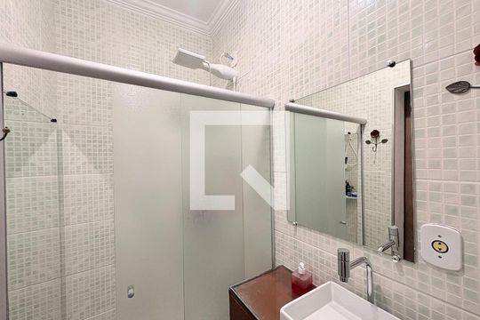 Banheiro da Suíte de casa à venda com 4 quartos, 250m² em Cidade Nova, Jundiaí