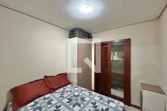 Quarto de casa à venda com 3 quartos, 120m² em Feitoria, São Leopoldo