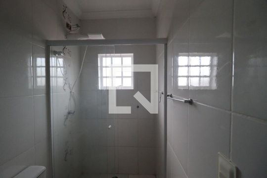 Banheiro da Suíte 2 de casa para alugar com 3 quartos, 160m² em Vila Tiberio, Ribeirão Preto