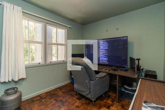 Quarto 1 de apartamento à venda com 3 quartos, 90m² em Cristal, Porto Alegre