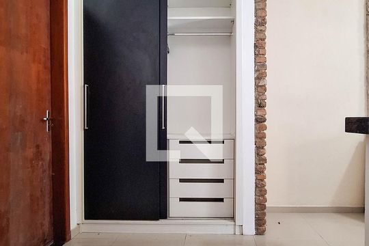 Studio de kitnet/studio para alugar com 1 quarto, 32m² em Engenho do Mato, Niterói