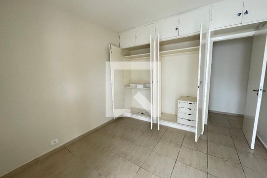 Quarto 2 de casa de condomínio para alugar com 3 quartos, 600m² em Parque Sao Paulo, Cotia