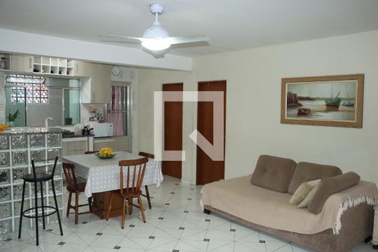 Casa para alugar com 2 quartos, 90m² em Jardim Sao Judas Tadeu, Embu das Artes