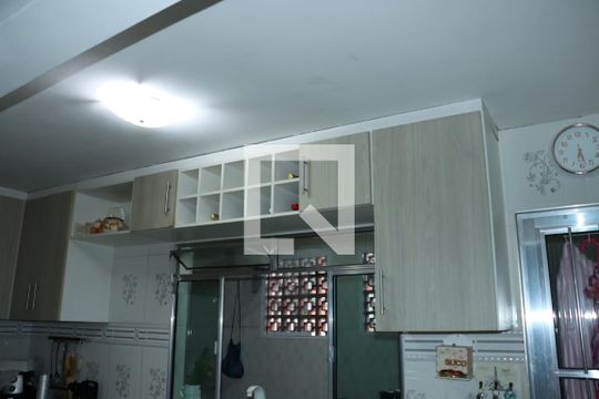Casa para alugar com 2 quartos, 90m² em Jardim Sao Judas Tadeu, Embu das Artes
