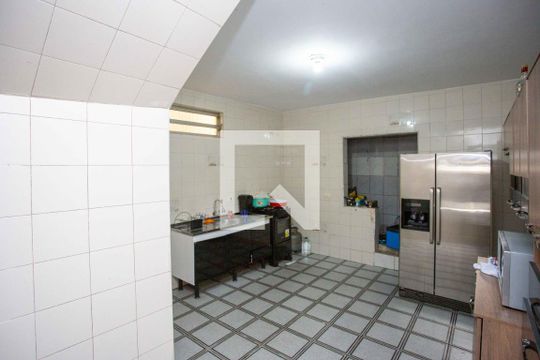 Cozinha de casa à venda com 3 quartos, 80m² em Cidade Júlia, São Paulo