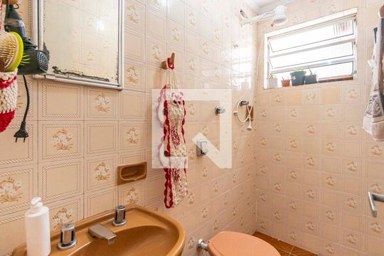 Banheiro 1 de casa à venda com 4 quartos, 176m² em Jardim do Estádio, Santo André