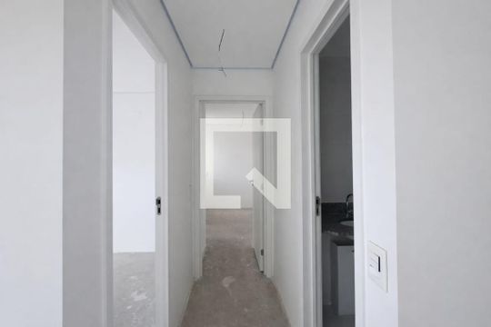 Corredor de apartamento à venda com 2 quartos, 54m² em Rochdale, Osasco
