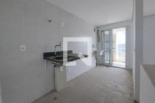 Cozinha de apartamento à venda com 2 quartos, 54m² em Rochdale, Osasco