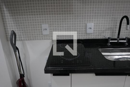 Cozinha de kitnet/studio para alugar com 1 quarto, 27m² em Mooca, São Paulo