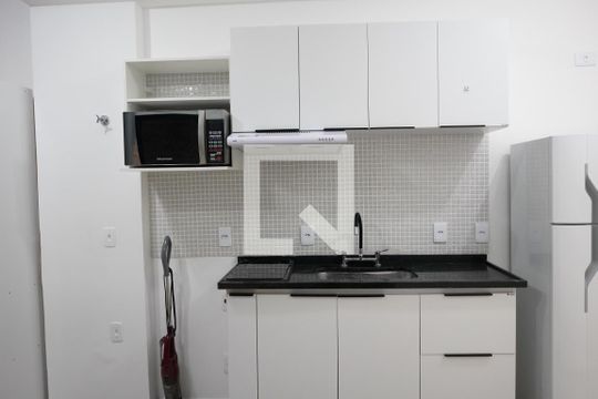 Cozinha de kitnet/studio para alugar com 1 quarto, 27m² em Mooca, São Paulo