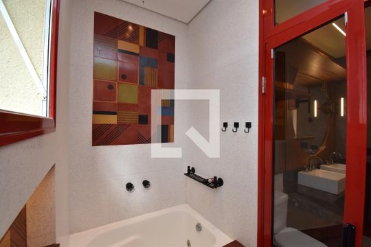 Banheiro da Suíte de apartamento para alugar com 2 quartos, 155m² em Bigorrilho, Curitiba